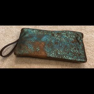 Rough and Tumble Clutch